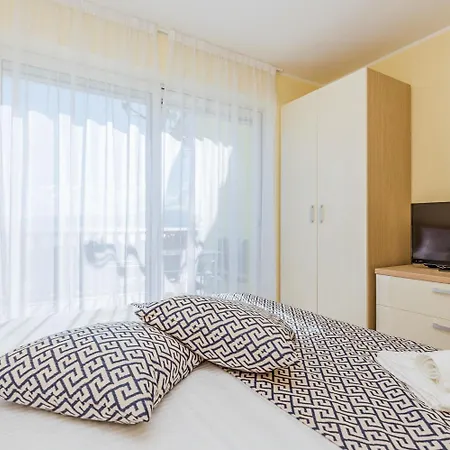 Apartments Kostrena * Kostrena