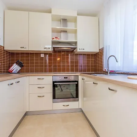 Apartments Kostrena * Kostrena