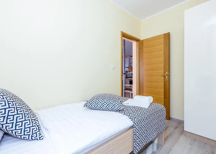Apartments Kostrena Διαμέρισμα *